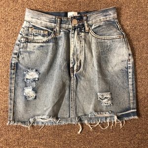 PRINCESS POLLY jean skirt (NEVER WORN)
